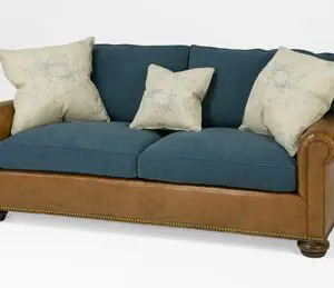 6896 SOFA WITH BUN FEET