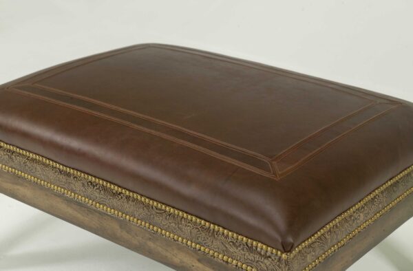 6977 RECT OTTOMAN WITH SQUARE NOTCHED LEG - Image 3